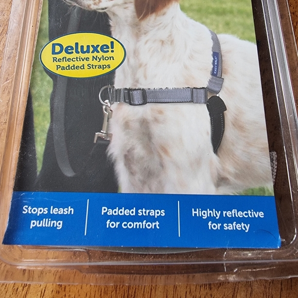 ๐๏ธ PetSafe Deluxe Easy Walk No-Pull Harness Size M - Picture 2 of 5